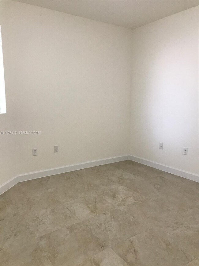 Building Photo - 210 NW 109th Ave