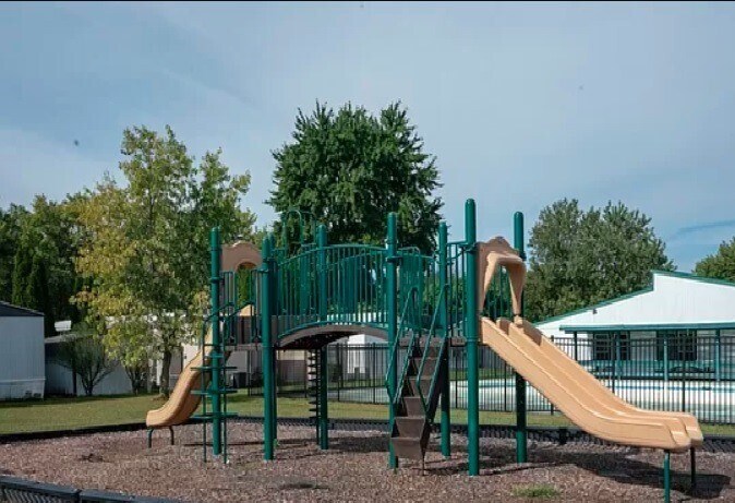 Building Photo - 2304 Wellington Green Dr