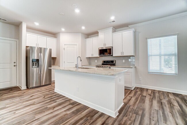 Building Photo - Move-in Ready 3 Bedroom in Mint Hill!