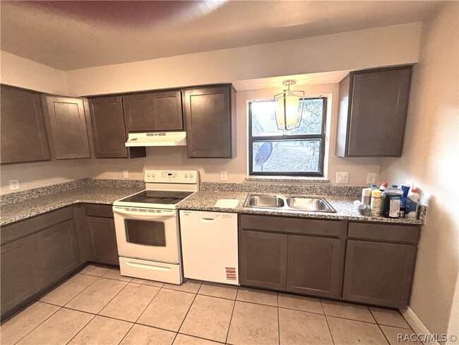 Building Photo - 1706 Tuttle St