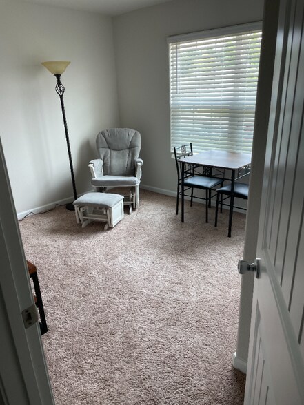 Building Photo - 155 Shallow Dr