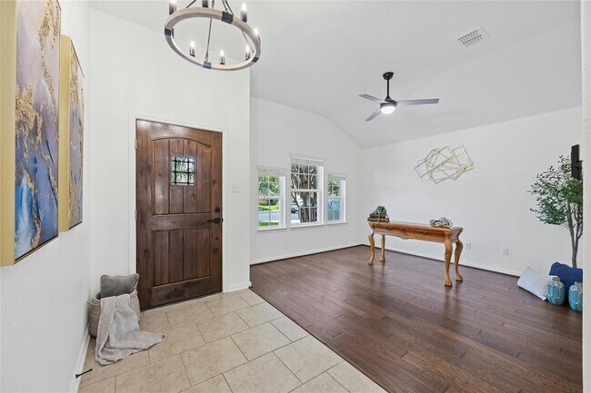 Building Photo - 1701 Hidden Springs Path
