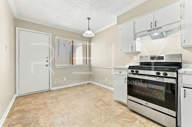 Building Photo - 205 W William Cannon Dr