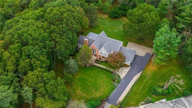 Building Photo - 48 St George Ct