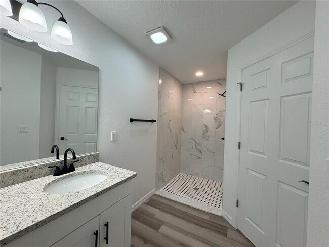 Building Photo - 1108 Eden Dr