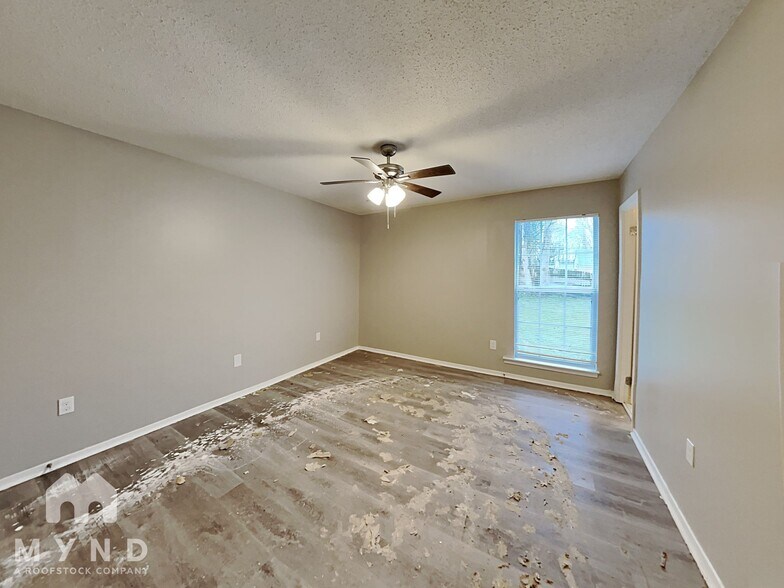 Building Photo - 4912 Summitridge Dr