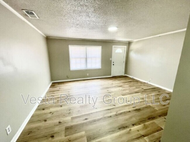 Building Photo - 1595 Winston Dr