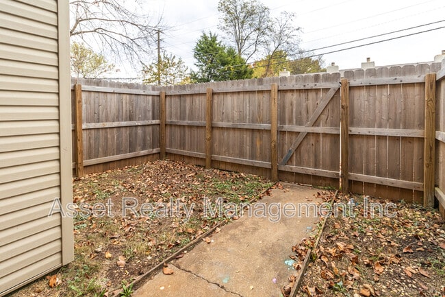 Building Photo - 9157 Cedarpark Ln NW