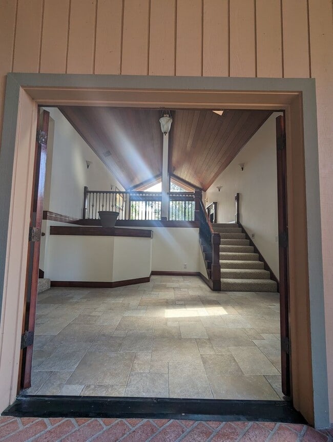 Building Photo - Luxury 5 Bedroom Home in Palo Verde Ranch