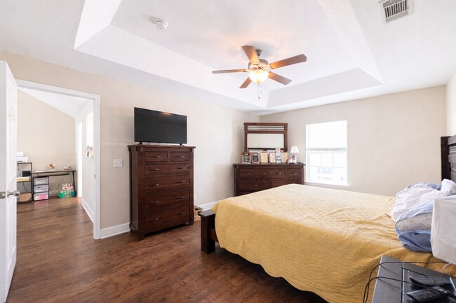 Building Photo - Fantastic 2 bedroom 2 bath townhome