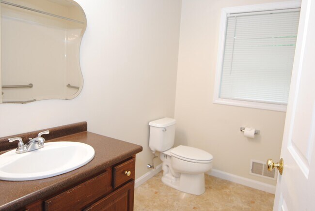 Building Photo - 78 Overlook Cir