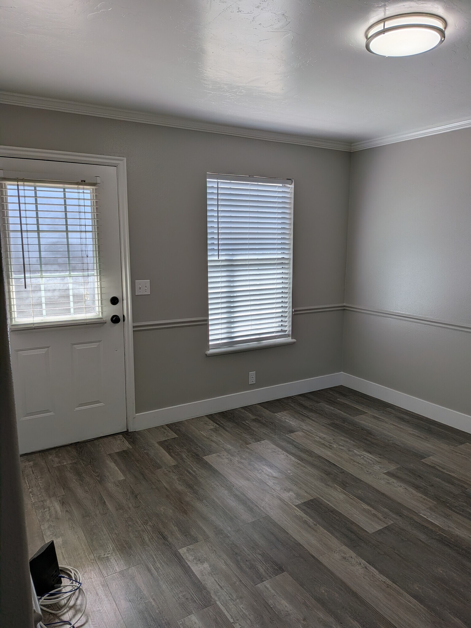 Building Photo - 1050 S Orem Blvd