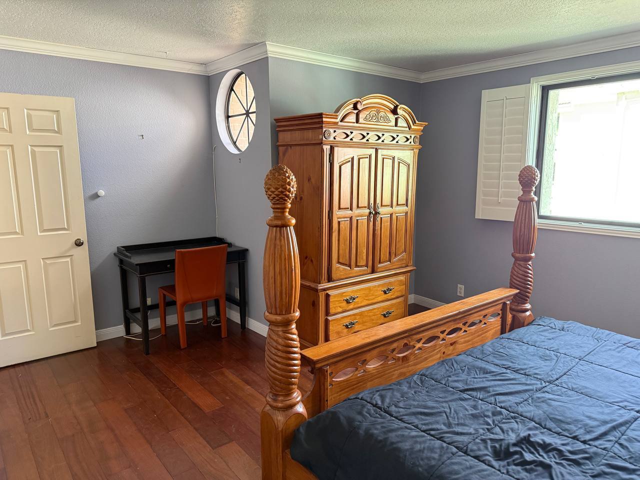 Building Photo - 21620 Burbank Blvd