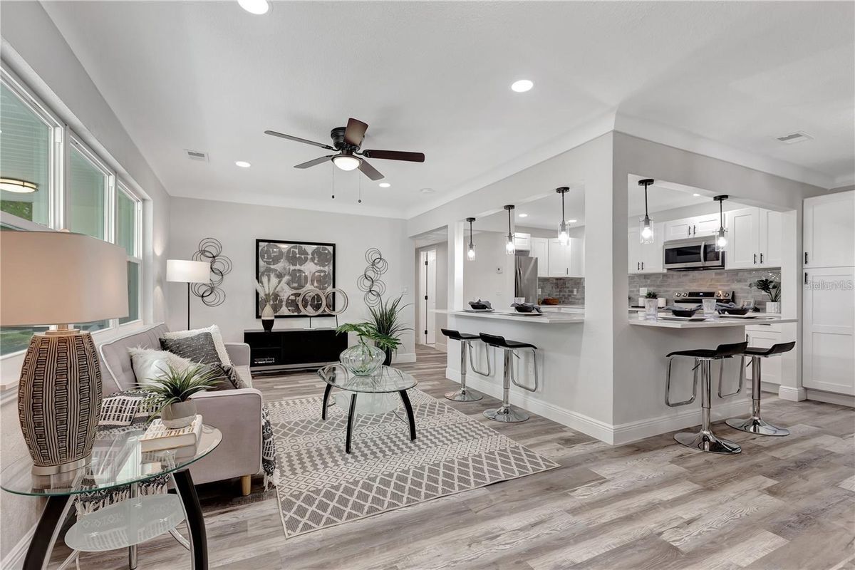 Building Photo - 6660 17th Ln N