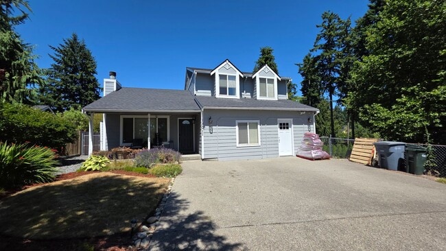 Building Photo - Heart of Puyallup Stunner; a Must See!