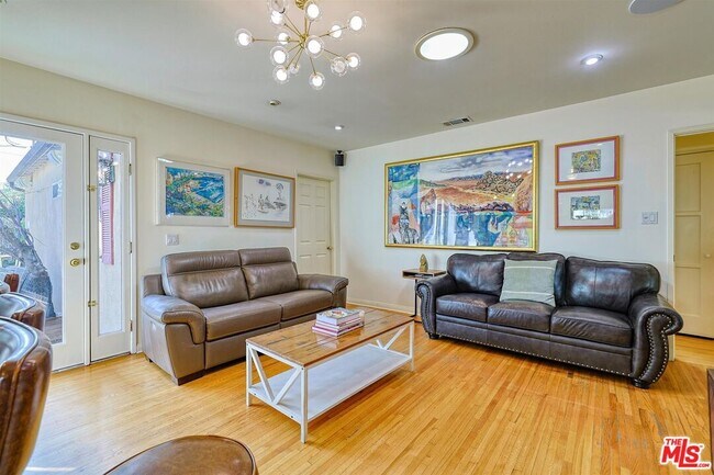 Building Photo - 4722 Ventura Canyon Ave