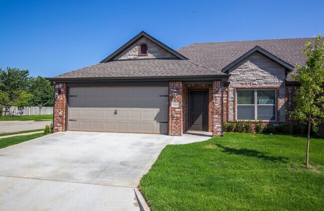 Building Photo - ***240-B Commercial***