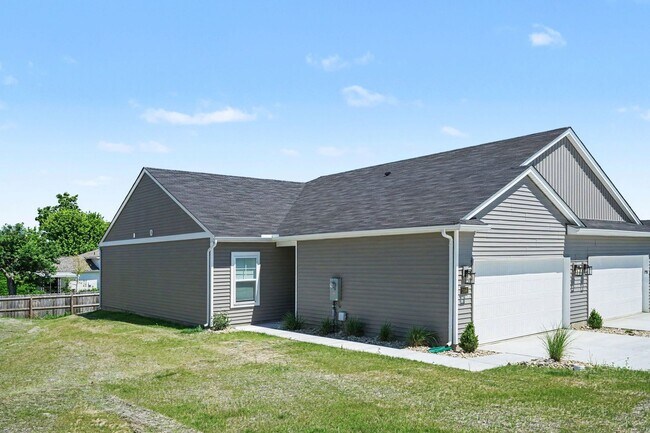 Building Photo - 2498 Houston Rd