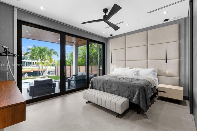 Building Photo - 12911 Oleander Rd