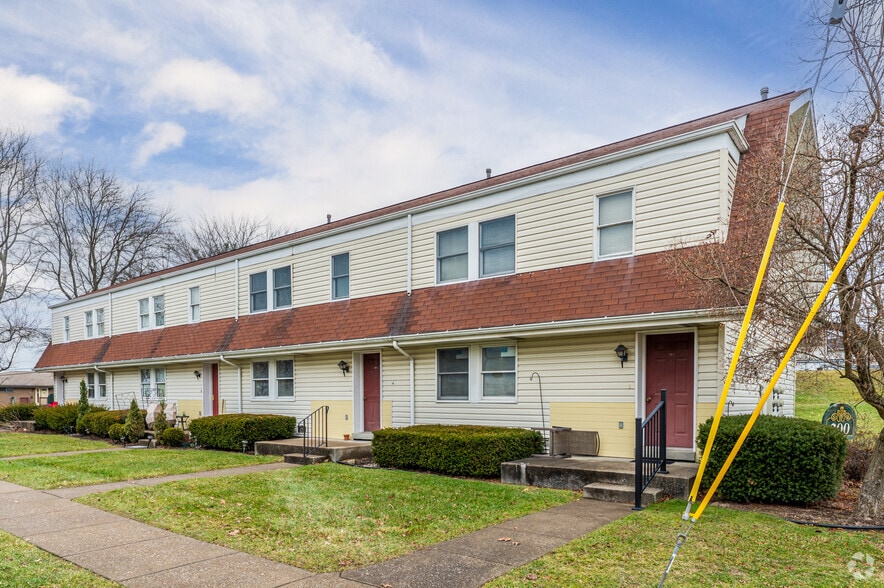 500 W 10th Ave, Beaver Falls, PA 15010 - Mayfield Village