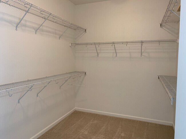 Building Photo - Stunning 4 bed/2.5 bath home in San Ramon
