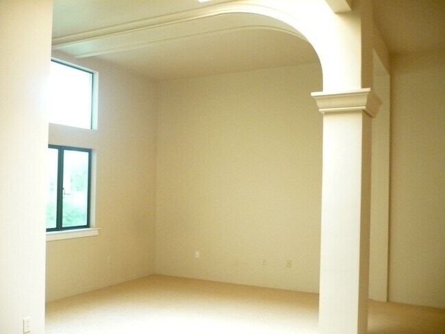 Building Photo - Spacious studio Condo near fairgrounds