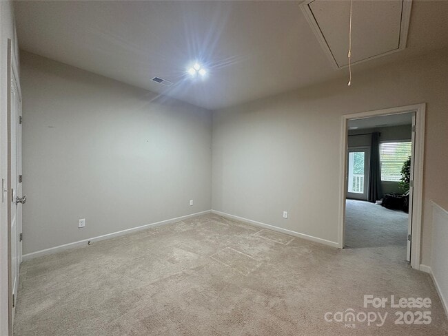Building Photo - 228 Overstone Ct