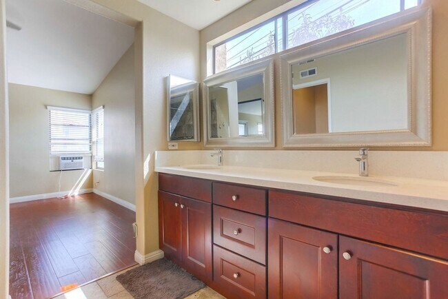 Building Photo - Charming Two Story 3 BR Home Available Mid June!