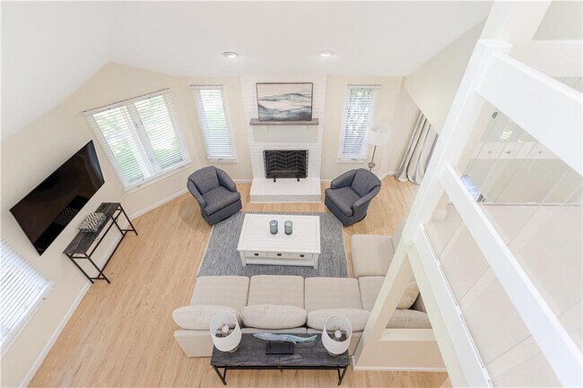 Building Photo - 112 Harrison Ave