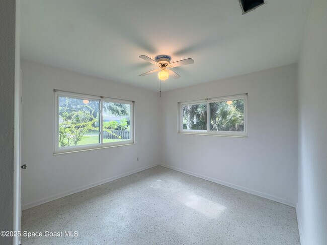Building Photo - 728 Lund Ct