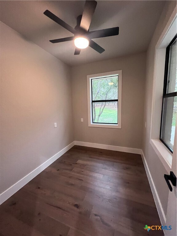 Building Photo - 725 Winding View