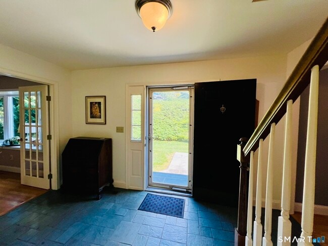 Building Photo - 679 Aspen Ln