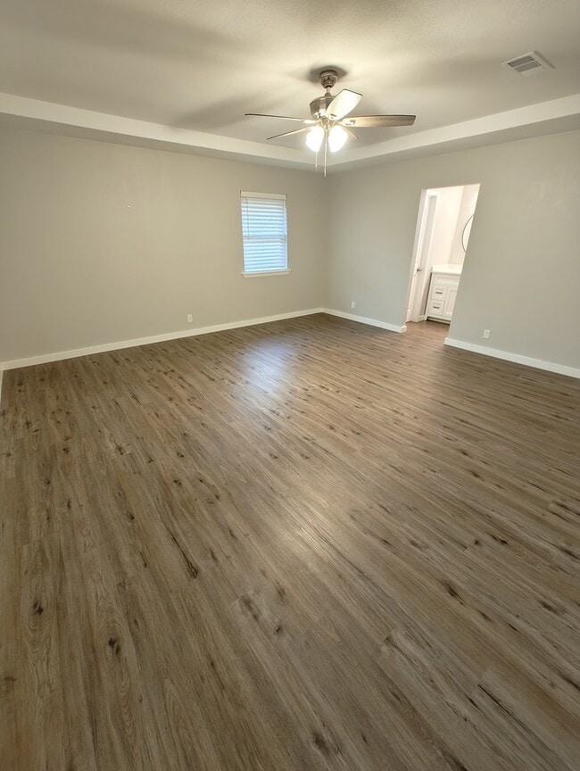 Building Photo - 2404 Northtown Ct