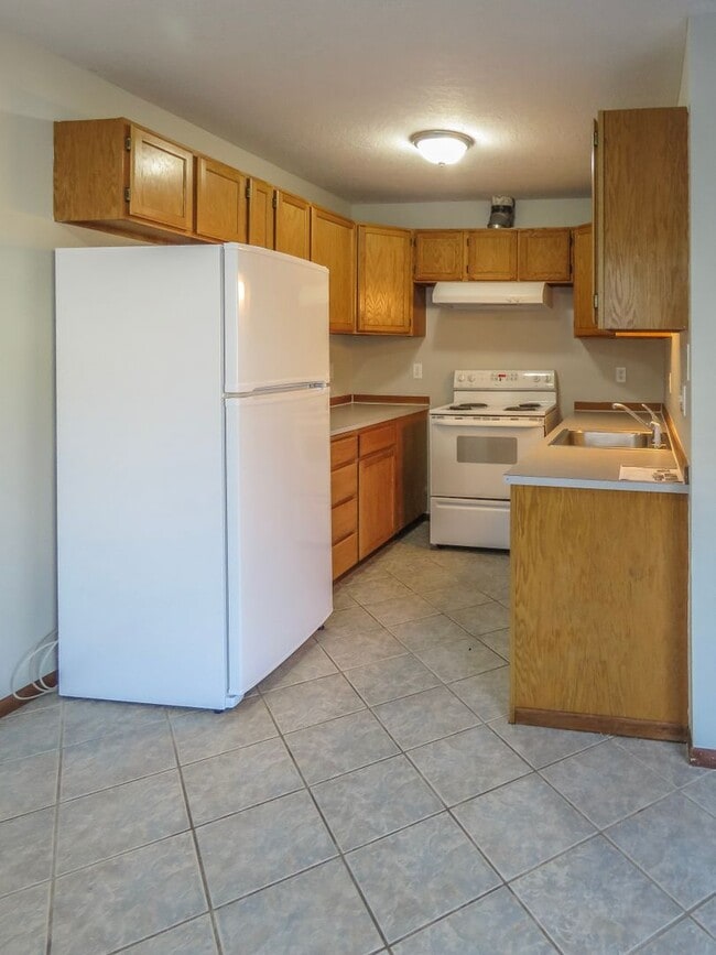 Primary Photo - 3 Bedroom Plus Office Available in Gaston ...
