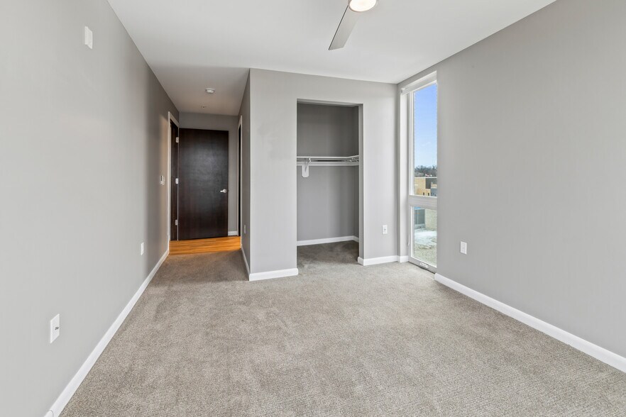 Building Photo - 8041 W Bluemound Rd