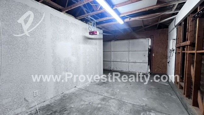Building Photo - 15095 Laurelwood Pl