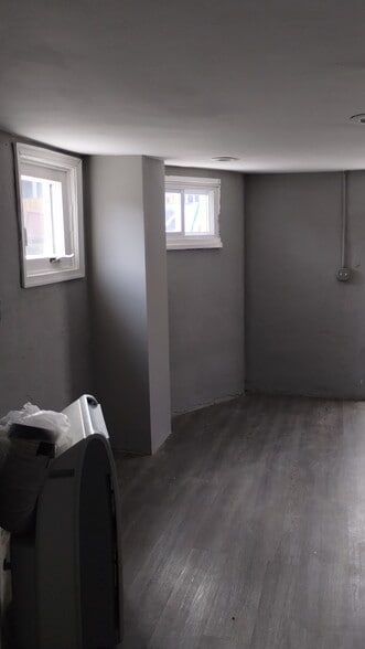 Building Photo - 3107 Evergreen Ave