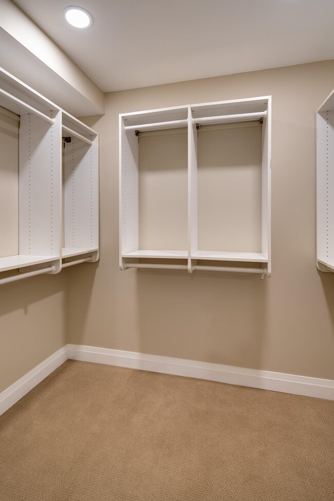 Building Photo - 600 Harbor Blvd