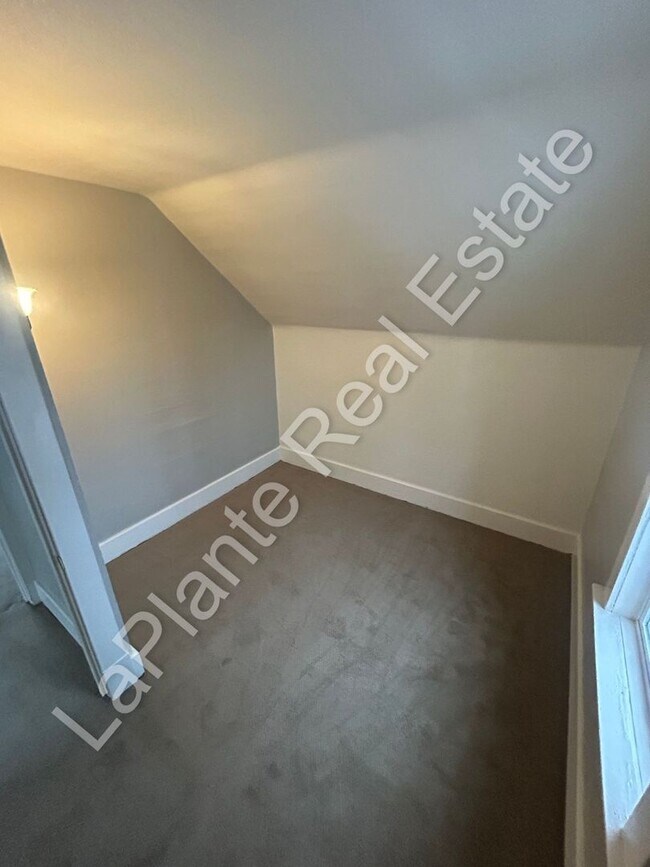 Building Photo - 1804 Bigelow St