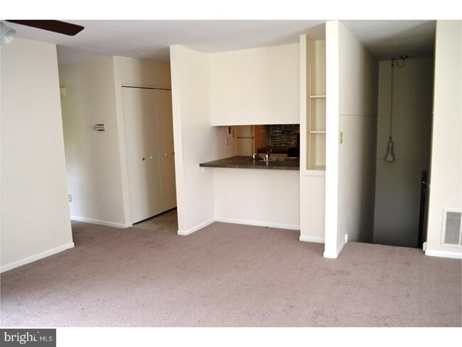 Building Photo - 131 Emery Ct