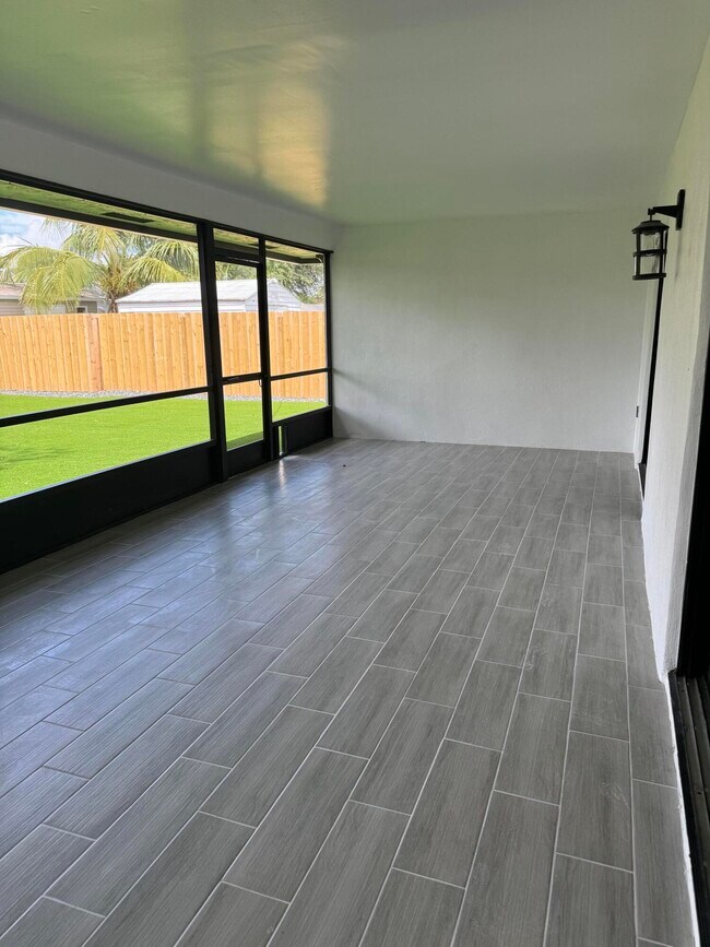 Building Photo - 158 Cordoba Cir