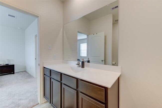 Building Photo - 10702 Millet Ct