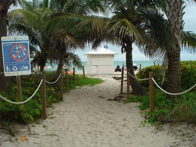 Building Photo - 5225 Collins Ave