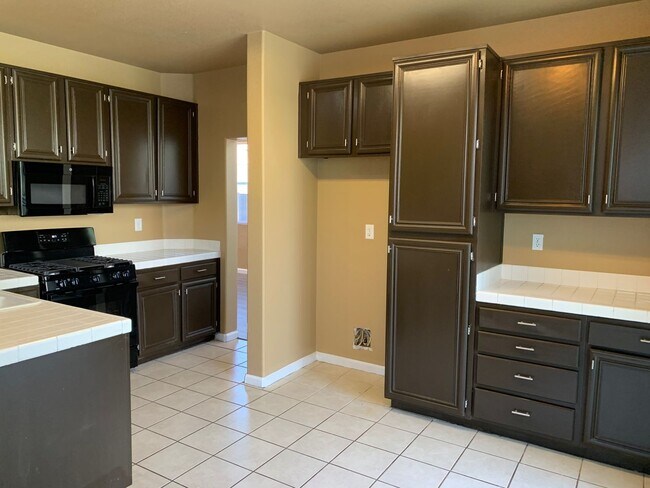 Building Photo - Fantastic Antioch Home!