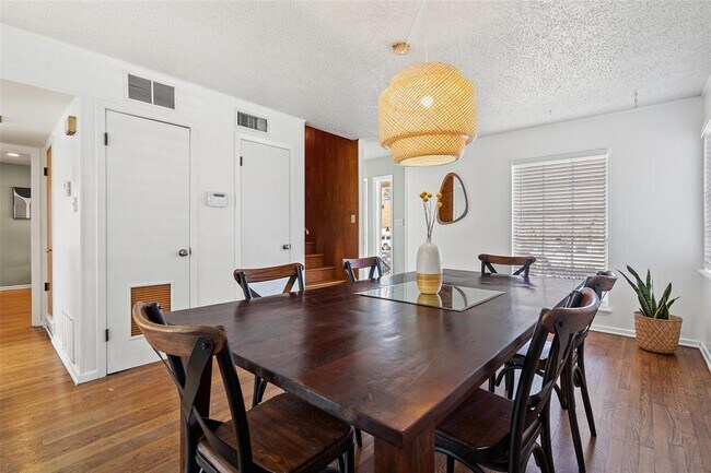 Building Photo - 2105 Columbia Cove