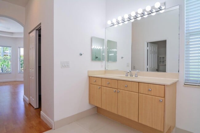 Building Photo - 2002 Schooner Ln