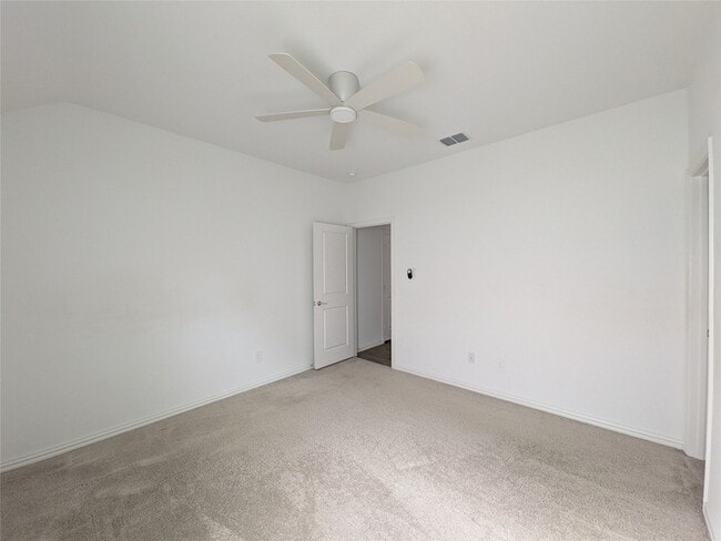 Building Photo - 14601 Little Water Dr