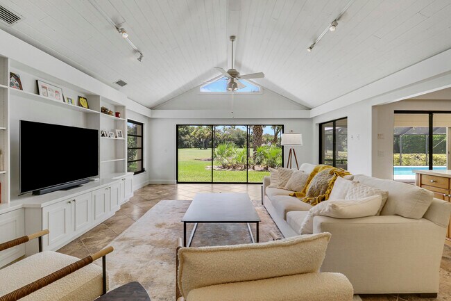 Building Photo - 5740 SE Winged Foot Dr