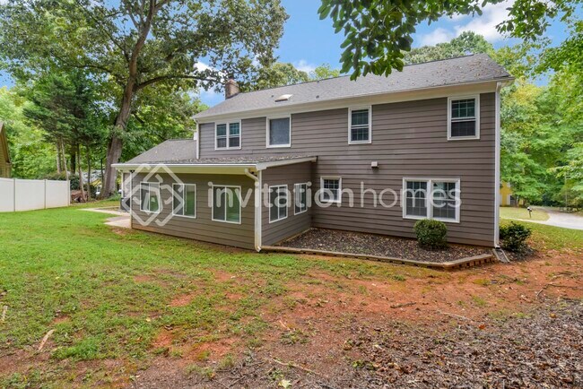 Building Photo - 7311 Canyon Dr