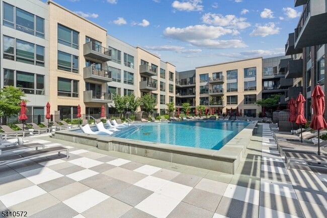 Building Photo - 4 Sadie Cir